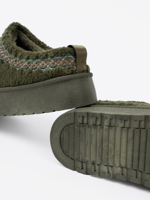 Ciemnozielone, miękkie buty a'la śniegowce bez pięty - 37