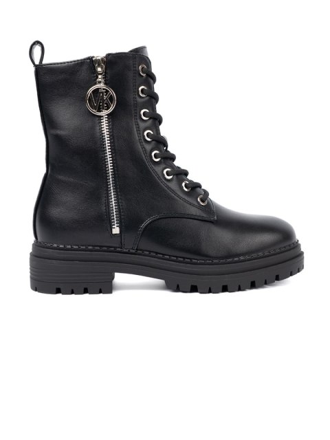 Stylowe czarne workery z metalowym detalem - 38