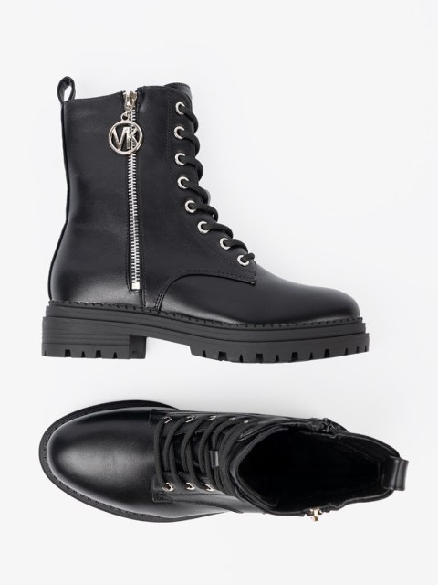 Stylowe czarne workery z metalowym detalem - 39