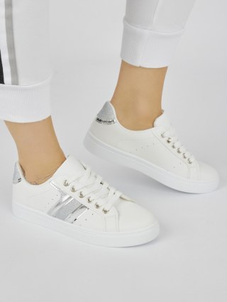 Białe wygodne buty sportowe - 37