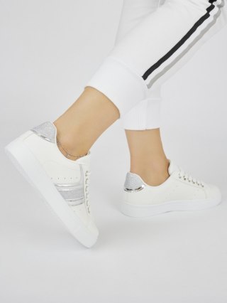 Białe wygodne buty sportowe - 38