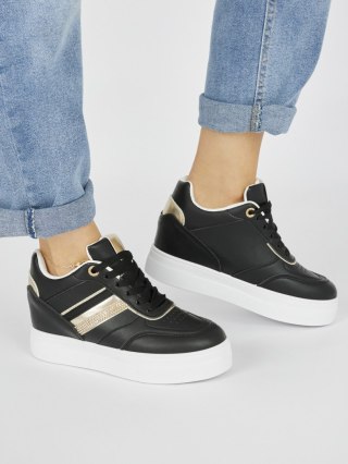 Czarne sneakersy z ukrytą koturną - 40