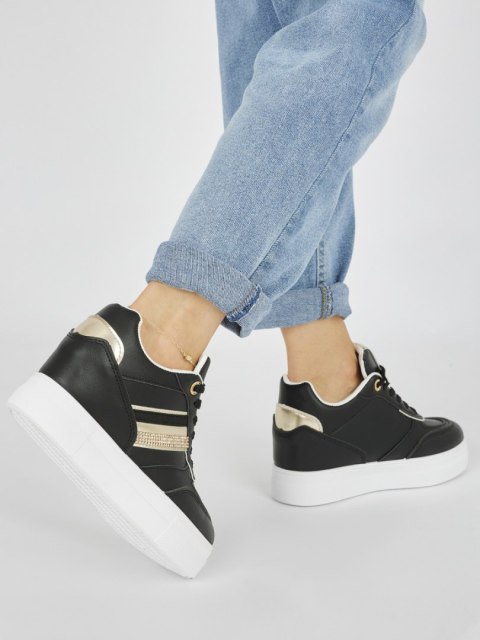 Czarne sneakersy z ukrytą koturną - 40 Czarne sneakersy z ukrytą koturną - 40