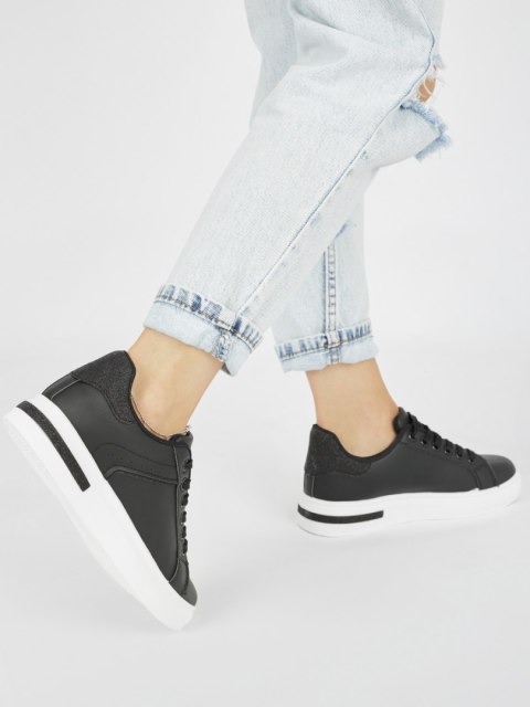 Czarne buty sportowe damskie - 39 Czarne buty sportowe damskie - 39