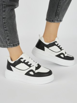 Czarne damskie buty sportowe na platformie - 40