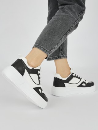 Czarne damskie buty sportowe na platformie - 40