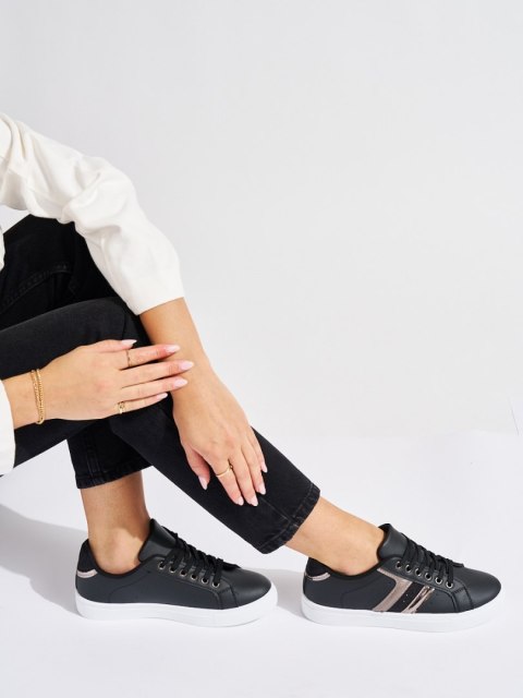 Czarne wygodne buty sportowe - 36 Czarne wygodne buty sportowe - 36