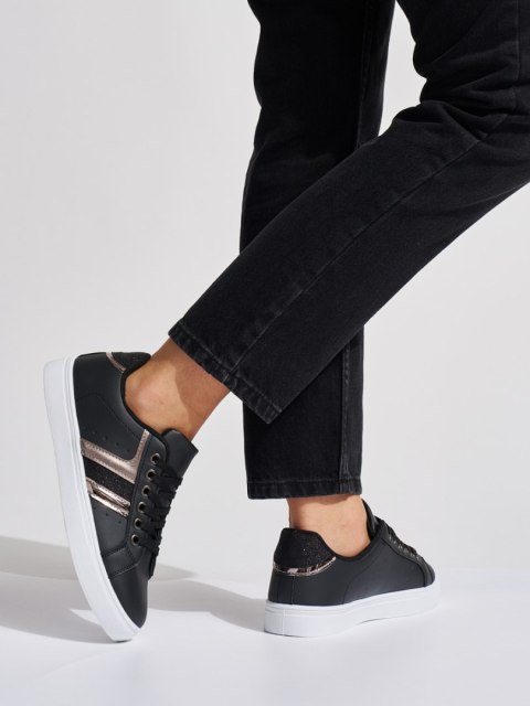 Czarne wygodne buty sportowe - 36 Czarne wygodne buty sportowe - 36